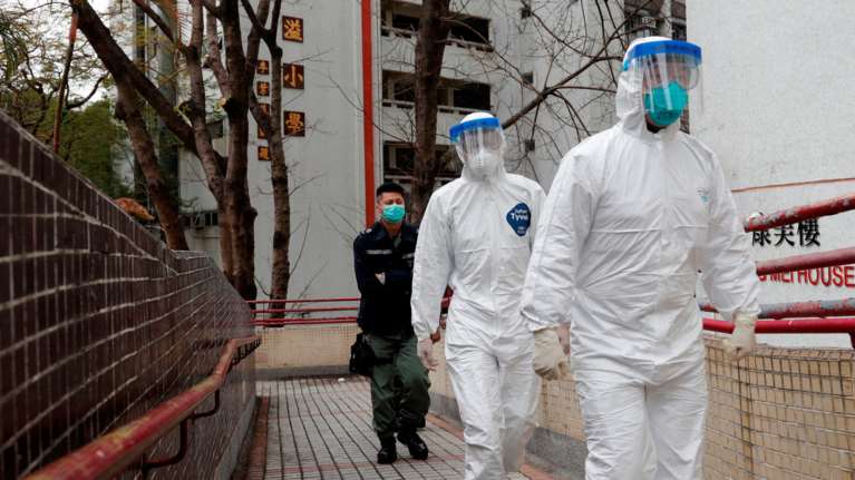 Προειδοποιεί ο ΠΟΥ: &quot;Πολύ σοβαρή απειλή&quot; για όλο κόσμο o κοροναϊός