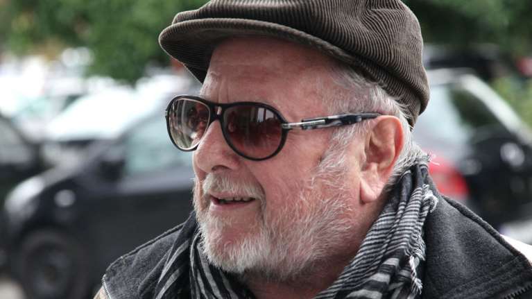 Σε μηχανική υποστήριξη ο Κώστας Βουτσάς- Η ανακοίνωση του Αττικόν