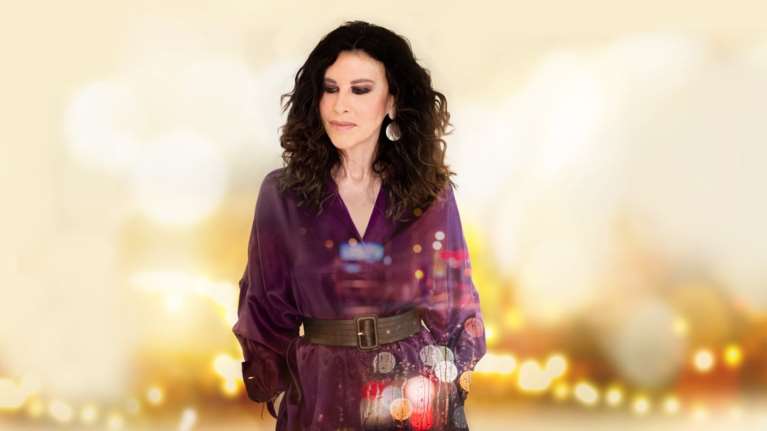 Η Ελευθερία Αρβανιτάκη γιορτάζει 40 χρόνια στο τραγούδι