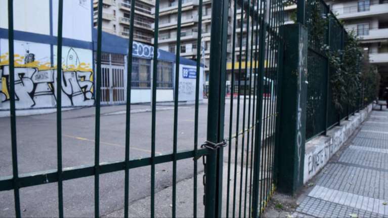 Βύρωνας: Μπροστά στους καθηγητές έγινε ο άγριος ξυλοδαρμός του 17χρονου