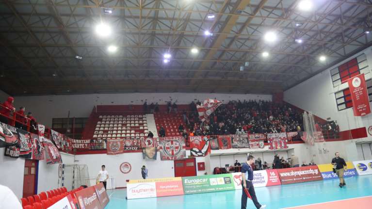 Επεισόδια στο Ρέντη πριν το ντέρμπι Ολυμπιακός – Παναθηναϊκός