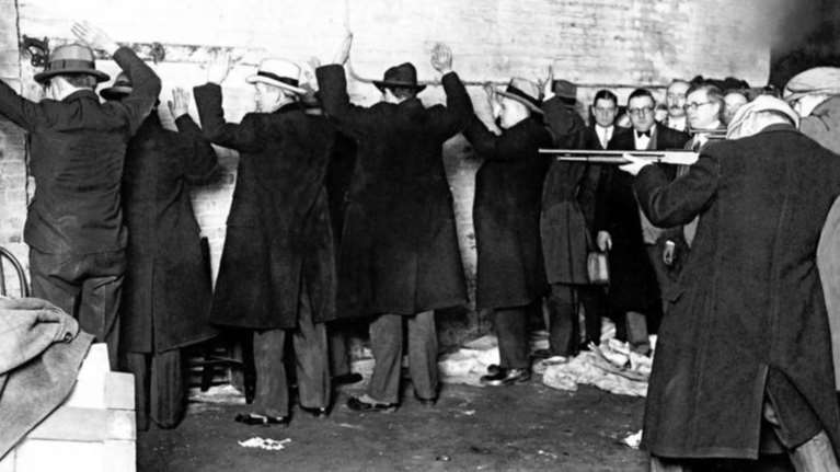 Η ιστορική σφαγή του Αγ. Βαλεντίνου το &#39;29 από τον Αλ Καπόνε [βίντεο]