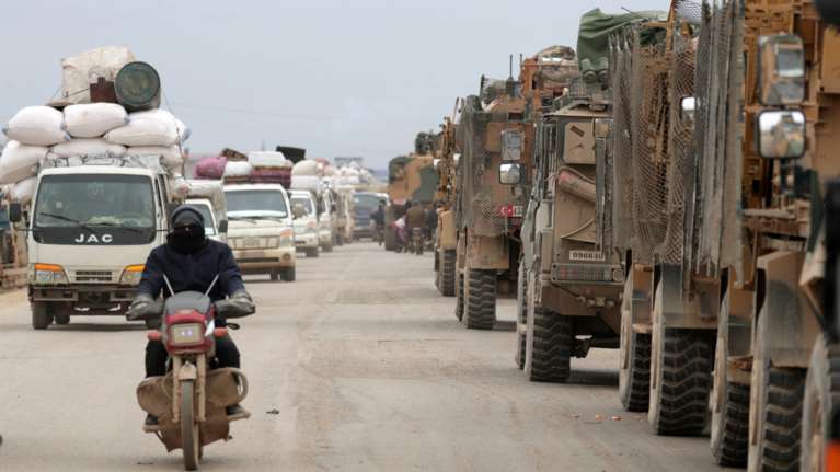 Ο Ερντογάν αποσύρει τανκς από τον Έβρο &amp; τα στέλνει στη Συρία