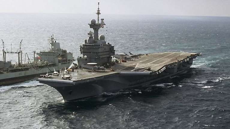 Σαφές μήνυμα: Το Σαρλ ντε Γκωλ πλέει εδώ για 2 εβδομάδες στην κυπριακή ΑΟΖ