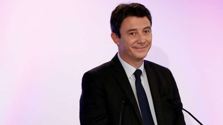 Παρίσι: Sex tape «καίει» το «πουλέν» του Μακρόν για το Δήμο