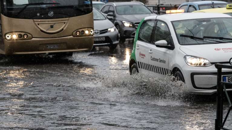Βροχές και καταιγίδες: Σε ποιες περιοχές θα είναι ισχυρές