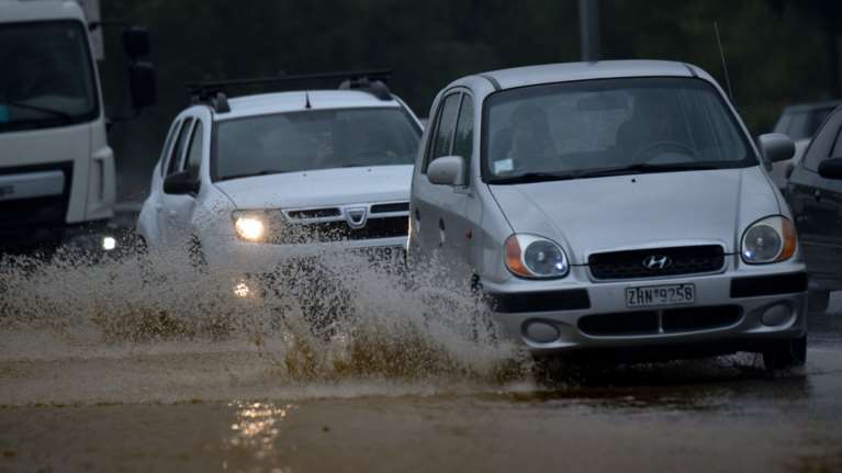 Ισχυρή καταιγίδα στο Αιγαίο- Η πρόγνωση των επόμενων ωρών