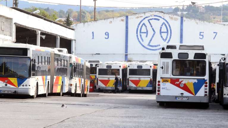 «Σπάνε» την 24ωρη απεργία στα ΜΜΜ οι εργαζόμενοι του ΟΑΣΘ