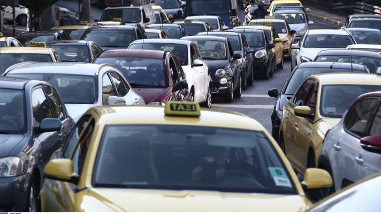 Για γερά νεύρα η κίνηση στους δρόμους της Αθήνας [εικόνες]