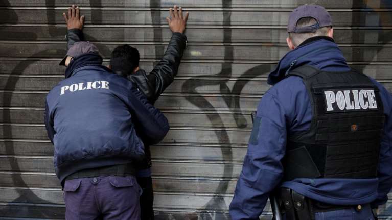 Αφγανοί vs Πακιστανών: Πώς έχουν «χωρίσει» το κέντρο της Αθήνας