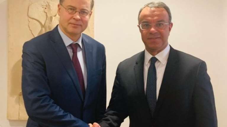 Συνάντηση Σταϊκούρα-Ντομπρόβσκις για οικονομία και ανάπτυξη