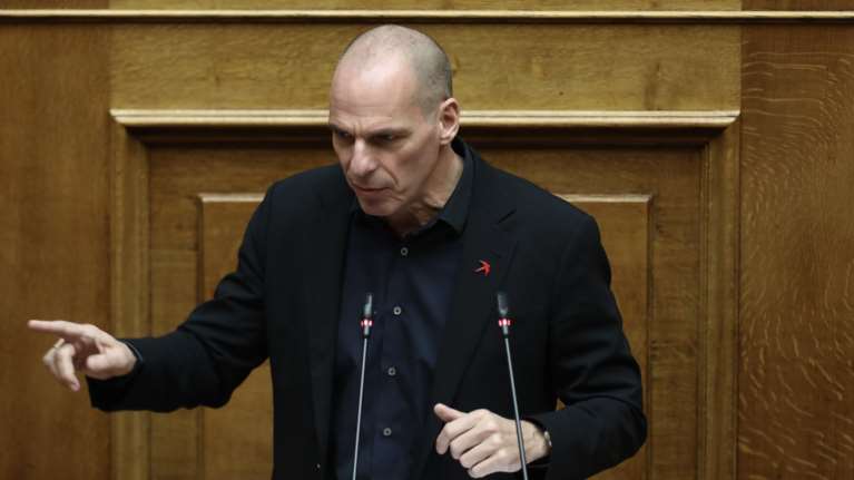 Βαρουφάκης:Ο Ρέγκλινγκ ζήτησε να μην πληρωθούν οι συνταξιούχοι