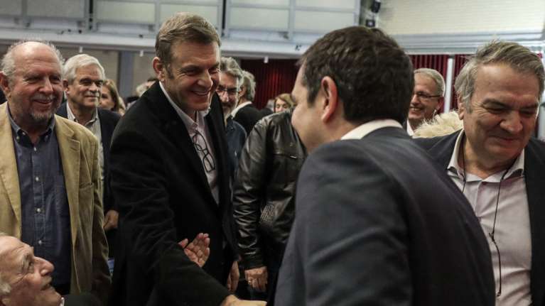 Υμνοι Γκλέτσου: Τσίπρας über alles, ηγέτης μακράς πνοής