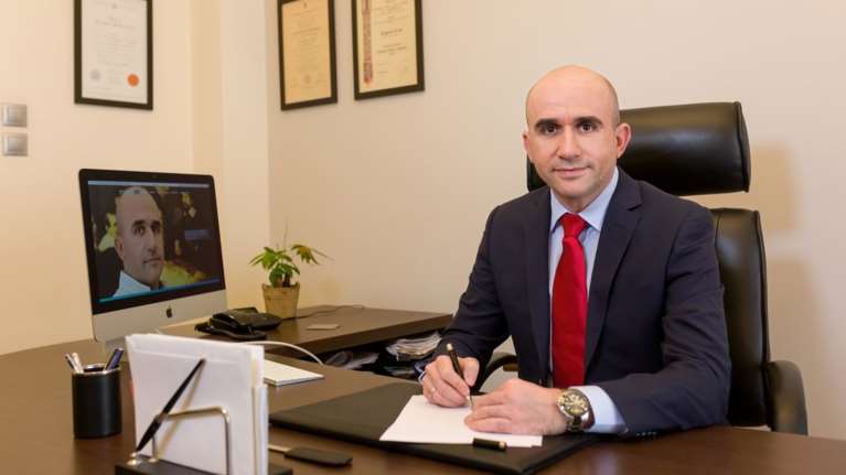 Πρόεδρος ιατροδικαστών: Βιαστικό το πόρισμα για το βρέφος