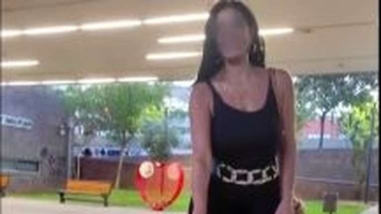 Γυναίκα καταγγέλλει ότι ο ντελιβεράς που αφόδευσε σε ασανσέρ ήταν πρώην σύντροφός της: "Ήταν βίαιος, μου έχει διαρρήξει το σπίτι"