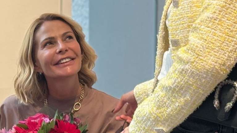 Στο Τέξας η Τζένη Μπαλατσινού: Εξόρμηση σε cafe με την κόρη της, Αμαλία