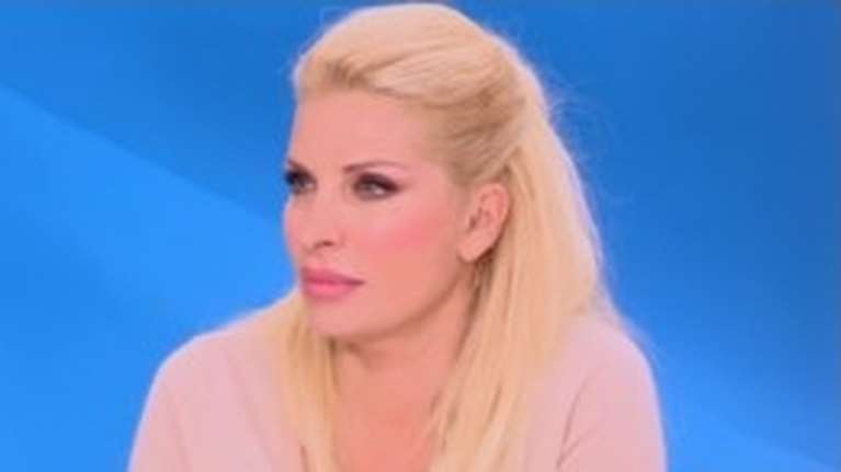 Ελένη Μενεγάκη: Έχω ακούσει για τον εαυτό μου &quot;Καλά, προχώρησε, να κάνει και παιδί;&quot;