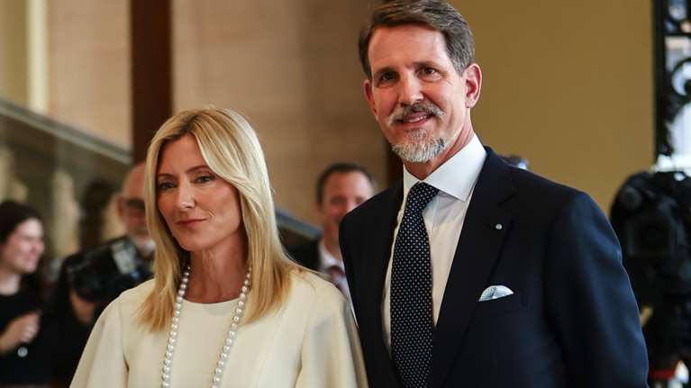 Royal επανένωση στο Λονδίνο: Η μυστική συνάντηση της Μαρί Σαντάλ και του Παύλου με βασίλισσα της Ευρώπης