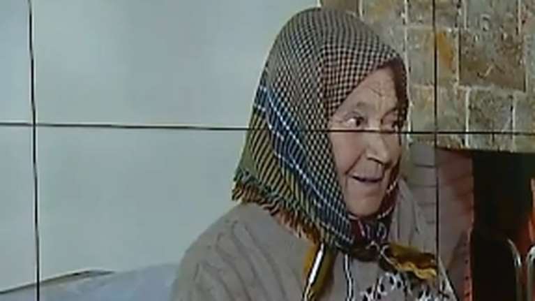 &quot;Ο Μητσοτάκης είπε ότι θα περάσει να πιούμε καφέ&quot;,  λέει η ηλικιωμένη από το Μεσολόγγι που δώρισε το ασθενοφόρο