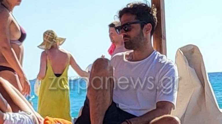 Στα Χανιά ο Κωνσταντίνος Αργυρός: Πήγε για μπάνιο στα Φαλάσαρνα - Οι αντιδράσεις των λουόμενων