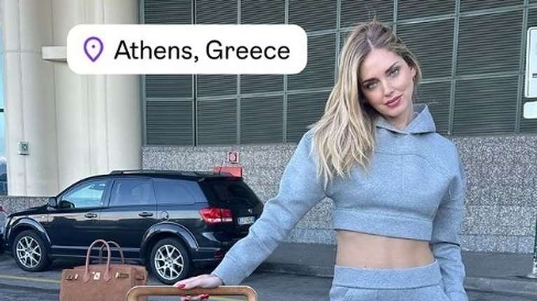 Κιάρα Φεράνι: Στην Ελλάδα η διάσημη Ιταλίδα influencer - Η φωτό από το &quot;Ελ. Βενιζέλος&quot;