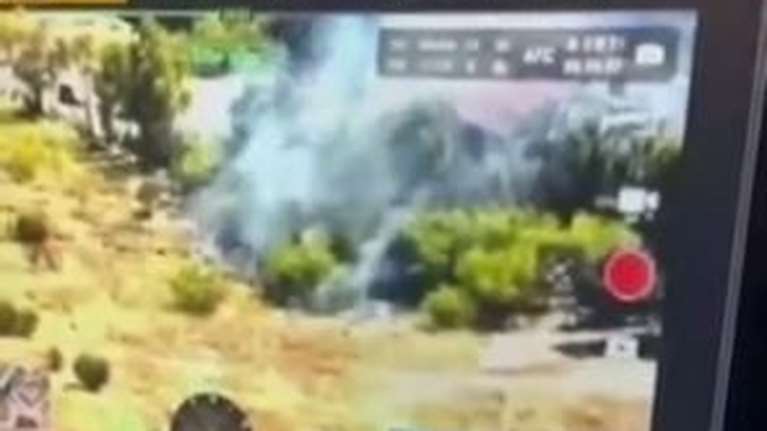 Βούλα: Drone &quot;έπιασε&quot; καπνό δίπλα σε σπίτια και δασική έκταση στο Πανόραμα -Σε 4 λεπτά επιχείρησαν πυροσβέστες