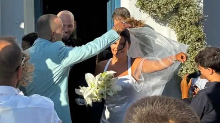 Μαρία Κλάρα Μαχαιρίτσα: Παντρεύτηκε στην Τήνο η κόρη του Λαυρέντη - Το... μυστήριο με τον γαμπρό