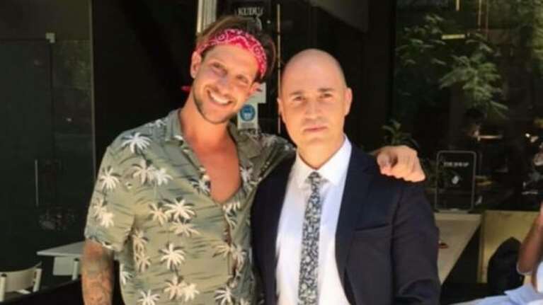 Τους... χωρίζει ένας τόνος: Όταν ο Ηλίας Μπόγδανος συνάντησε τον Κωνσταντίνο Μπογδάνο [Εικόνα]