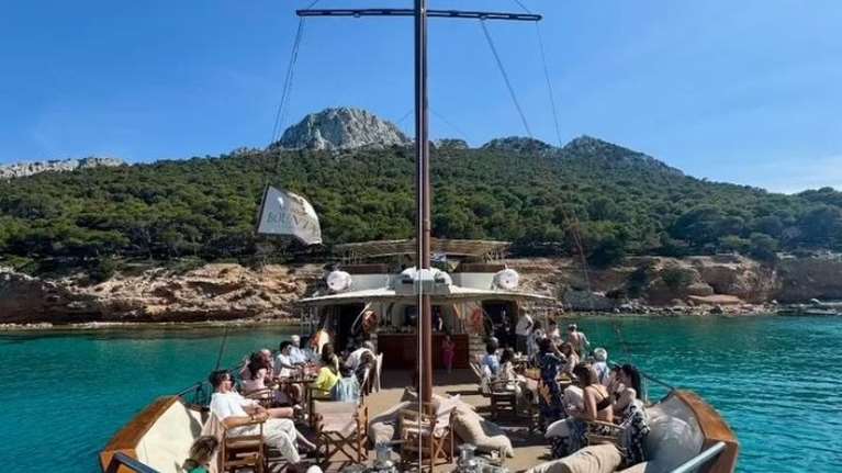 Γιώργος Πρίντεζης: Πάρτι εν πλω στην Αίγινα για τη βάτιση της δεύtερης κόρης του [εικονες]