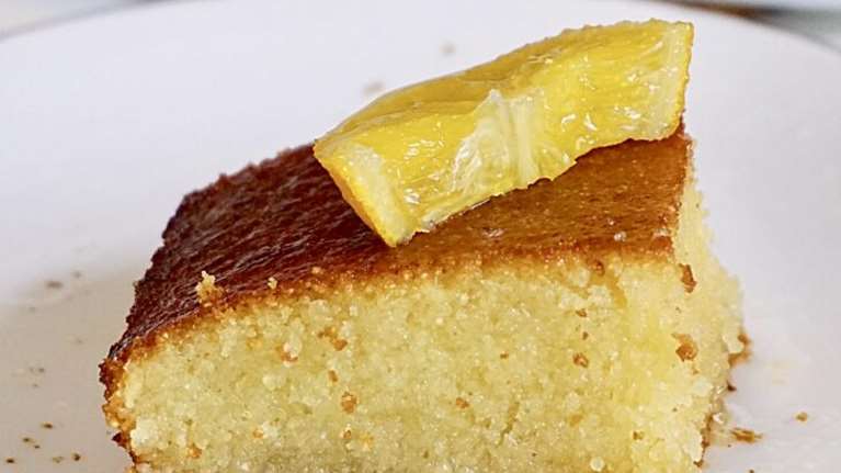 Συνταγή: Ζουμερό και αφράτο ραβανί του ονείρου - Φτιάχνεται πανεύκολα