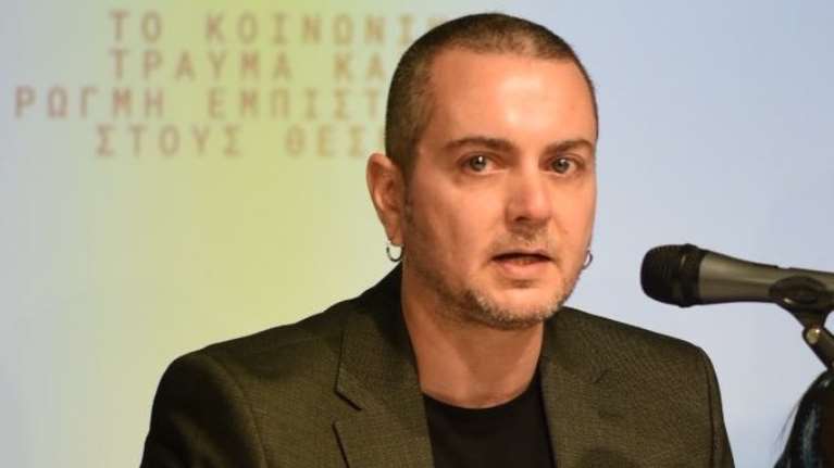 Τέμπη: "Κρατιέμαι να μην ισοπεδώσω ό,τι έχει μείνει όρθιο", ξεσπά γιος θύματος της τραγωδίας