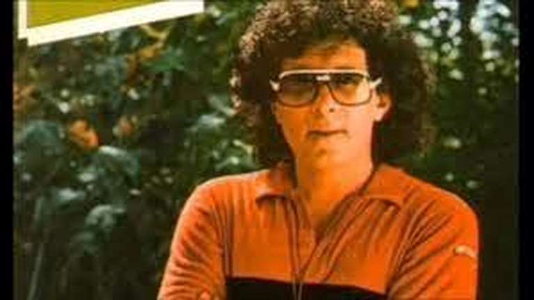 Πέθανε ο τραγουδιστής, Περικλής Περάκης - Ποια τραγουδίστρια το ανακοίνωσε