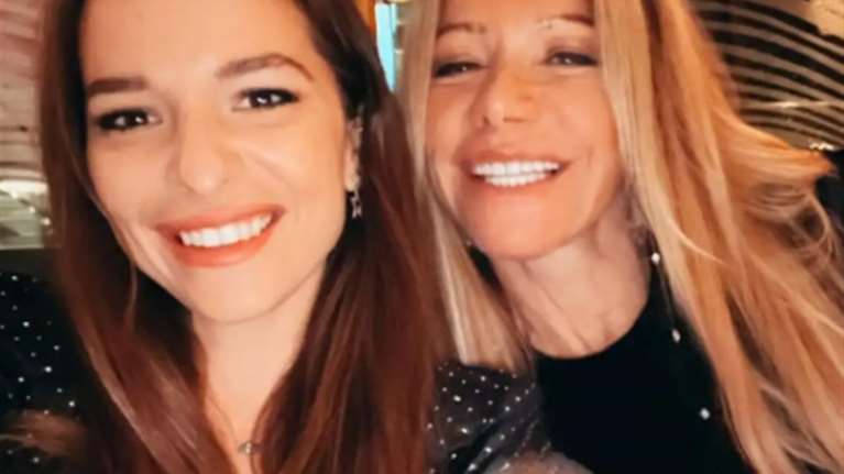 Εριέττα Κούρκουλου: Με πέντε φωτογραφίες λέει &quot;σ’ αγαπώ&quot; στη μητέρα της - Γενέθλια και ευχές στη &quot;superwoman&quot; της, Μαριάννα Λάτση