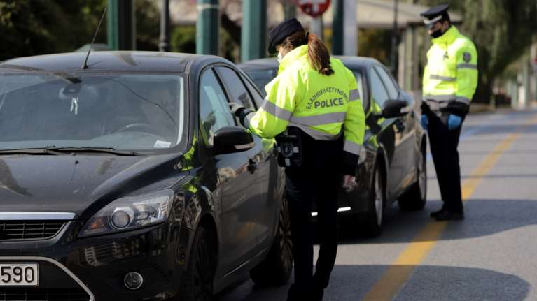 Συνεχίζονται οι έλεγχοι: 52 παραβάσεις χθες Σάββατο, με πρόστιμα και αφαίρεση πινακίδων