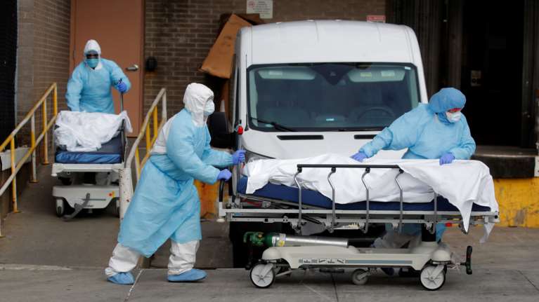 Κορονοϊός: Εφιάλτης στις ΗΠΑ - Η πρώτη χώρα με 2.000 νεκρούς σε ένα 24ωρο