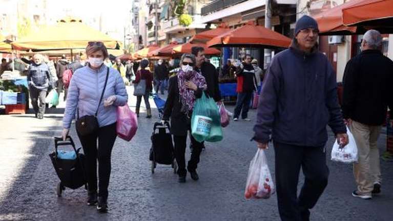 Διπλασιάζονται από την Δευτέρα οι λαϊκές αγορές που θα λειτουργούν στην Αττική