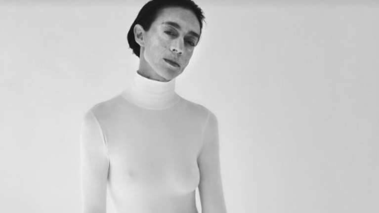 Έλενα Τοπαλίδου: Το βίντεο που μοιράστηκε από την είσοδο της πολυκατοικίας της