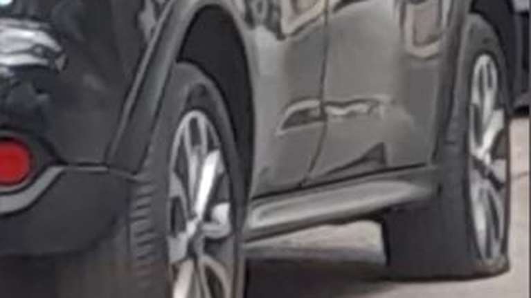 Παλαιό Φάληρο: 53χρονος έσκασε τα λάστιχα σε πάνω από 30 ΙΧ - Όλα μαύρου χρώματος
