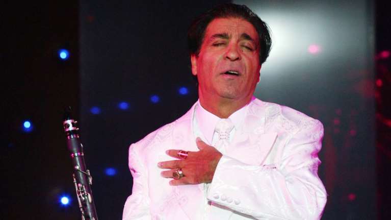 Έξω φρενών ο γιος του Γιώργου Μάγκα για τα fake news περί θανάτου του πατέρα του: &quot;Ο Μπιμπίλας θα υποστεί τις συνέπειες&quot;