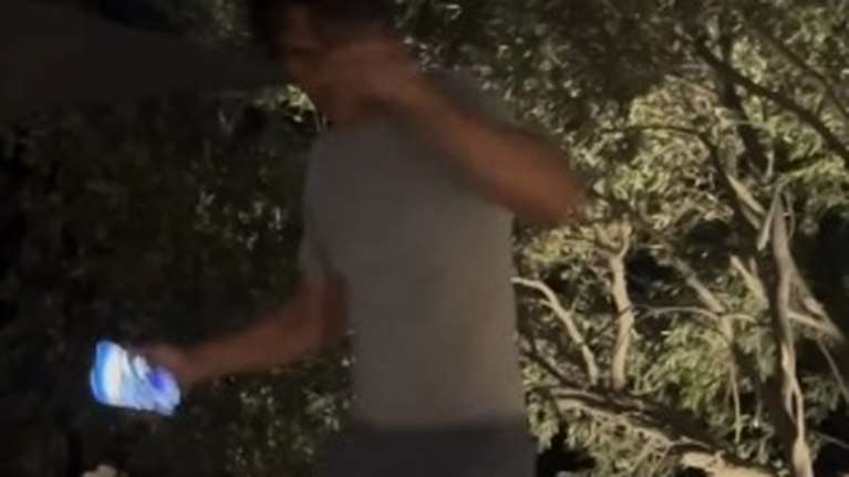 Ο Αποστόλης Τότσικας χορεύει Backstreet Boys και η Ρούλα Ρέβη τον αποθεώνει [βίντεο]