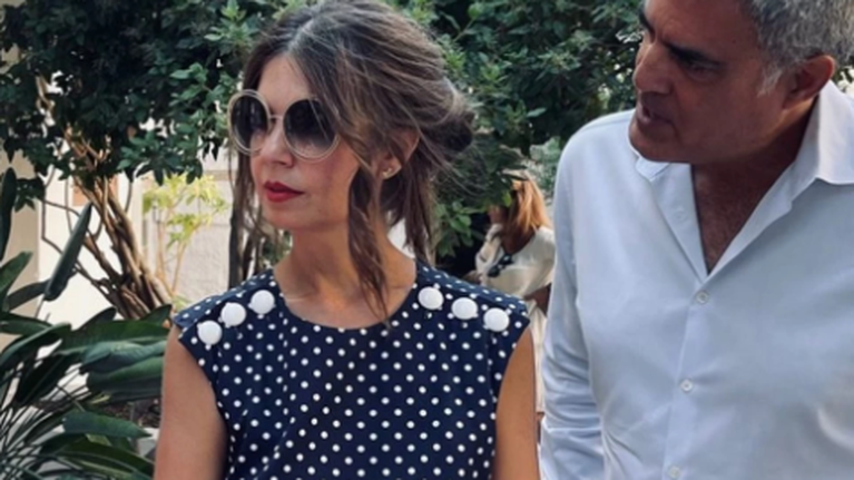 Κατερίνα Μουτσάτσου: Το απίθανο vintage φόρεμα Oscar de la Renta που φόρεσε στη βάφτιση του γιου της