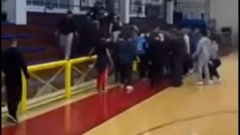 Εικόνες ντροπής σε σχολικό αγώνα μπάσκετ στο Ηράκλειο: Ξύλο και τραυματισμοί [βίντεο]