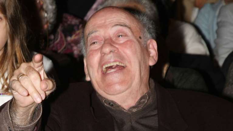 Θανάσης Βέγγος: Η μέρα που έφυγε ο &quot;καλός μας άνθρωπος&quot; - Η τελευταία του εμφάνιση στη μεγάλη οθόνη