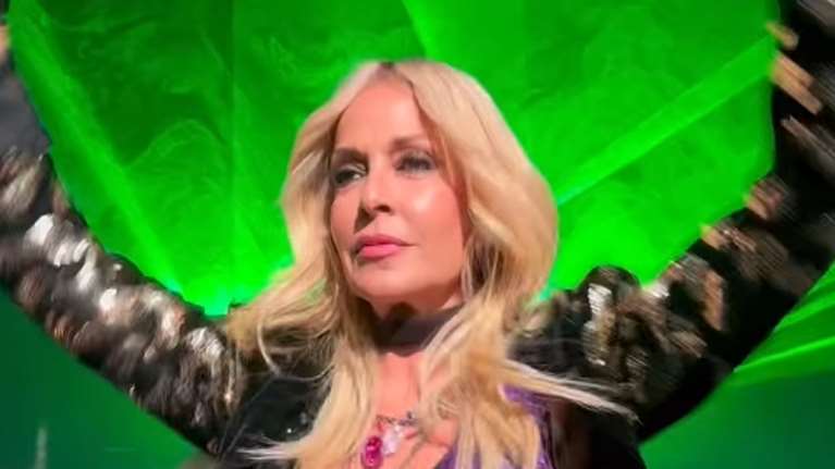 Άννα Βίσση: 3 αλλαγές στην εμφάνισή της που την έκαναν να δείχνει 20 χρόνια νεότερη