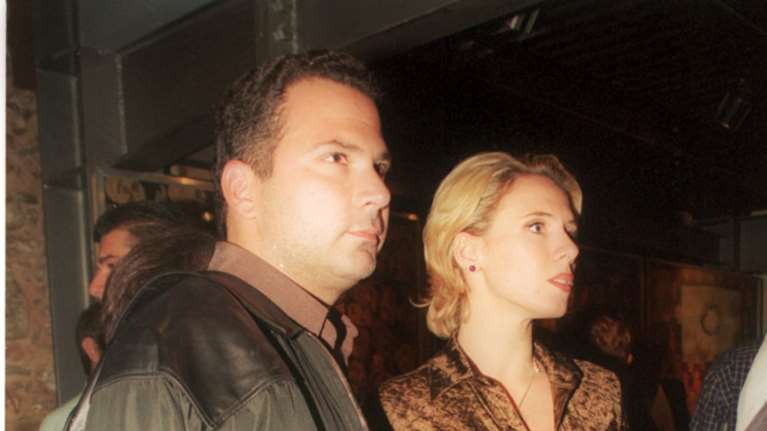 Εβελίνα Παπούλια: Σπάνιες φωτό από τον πρώτο της γάμο και τη δεξίωση - Θεά, με wet look και χρυσό τοπ