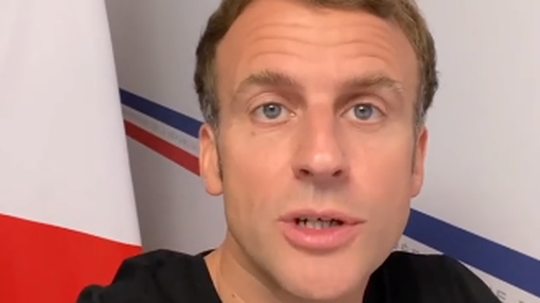 Εμανουέλ Μακρόν: Με βίντεο σε Instagram και Tik Tok απαντά στα fake news για τα εμβόλια