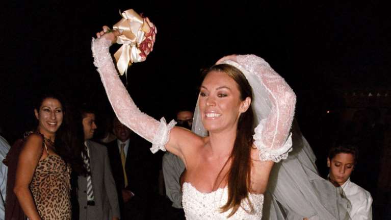 Οι διάσημες Ελληνίδες που επέλεξαν μίνι νυφικό για τον γάμο τους