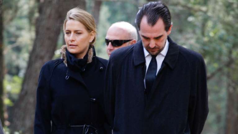 Συντετριμμένη η πενθούσα Τατιάνα Μπλάτνικ: Αναπαύσου εν ειρήνη μεγαλειότατε, θείε Τίνο