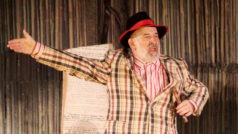 &quot;Ο Φιλιππίδης πέταγε τασάκια - Εχει κάνει φρικτά πράγματα που δεν λέγονται&quot;, λέει γνωστός ηθοποιός