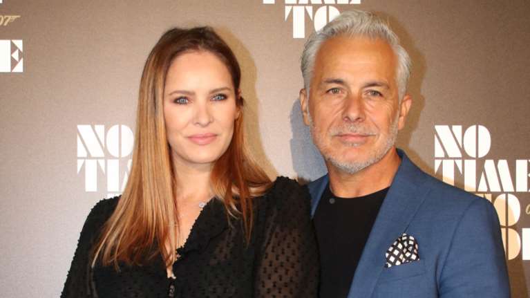 Χάρης Χριστόπουλος – Ανίτα Μπραντ: Το εντυπωσιακό στολισμένο σπίτι τους για τα Χριστούγεννα [εικόνες]